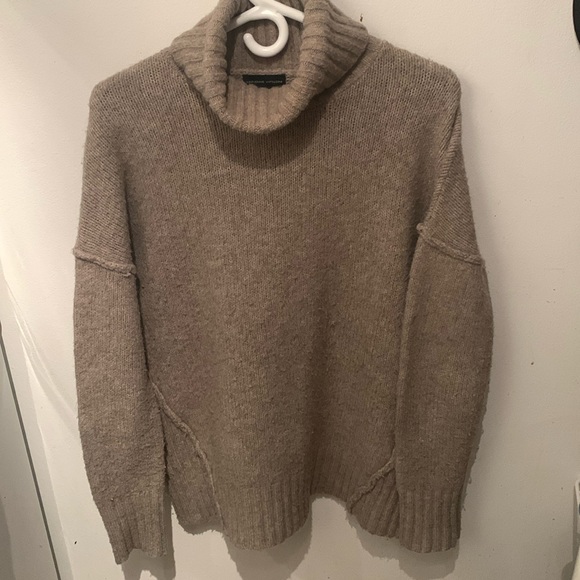 Super Warm Adrienne Vittadini Wool Blend Turtleneck Tan Sweater SZ Medium - Picture 1 of 8